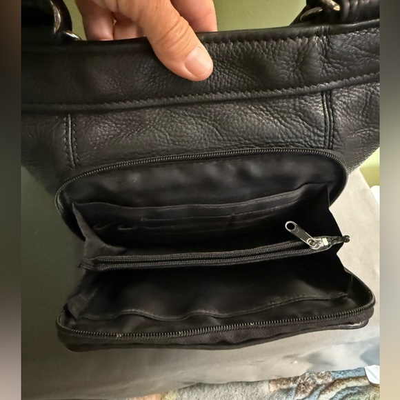 Fossil Vintage Black Leather Shoulder Bag 75082 Built in Wallet Multiple Pockets - Picture 6 of 9